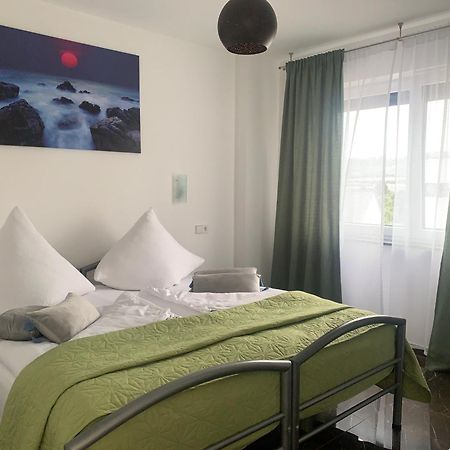 Ferienwohnung-Weinstadt Eksteriør billede